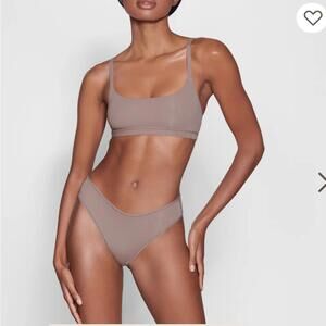 Skims free cut hipster panties‎ limited edi color umber